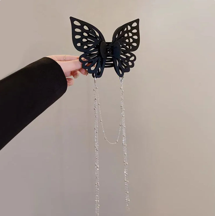 Elegant Butterfly Hair Clip with Flowing Tassel